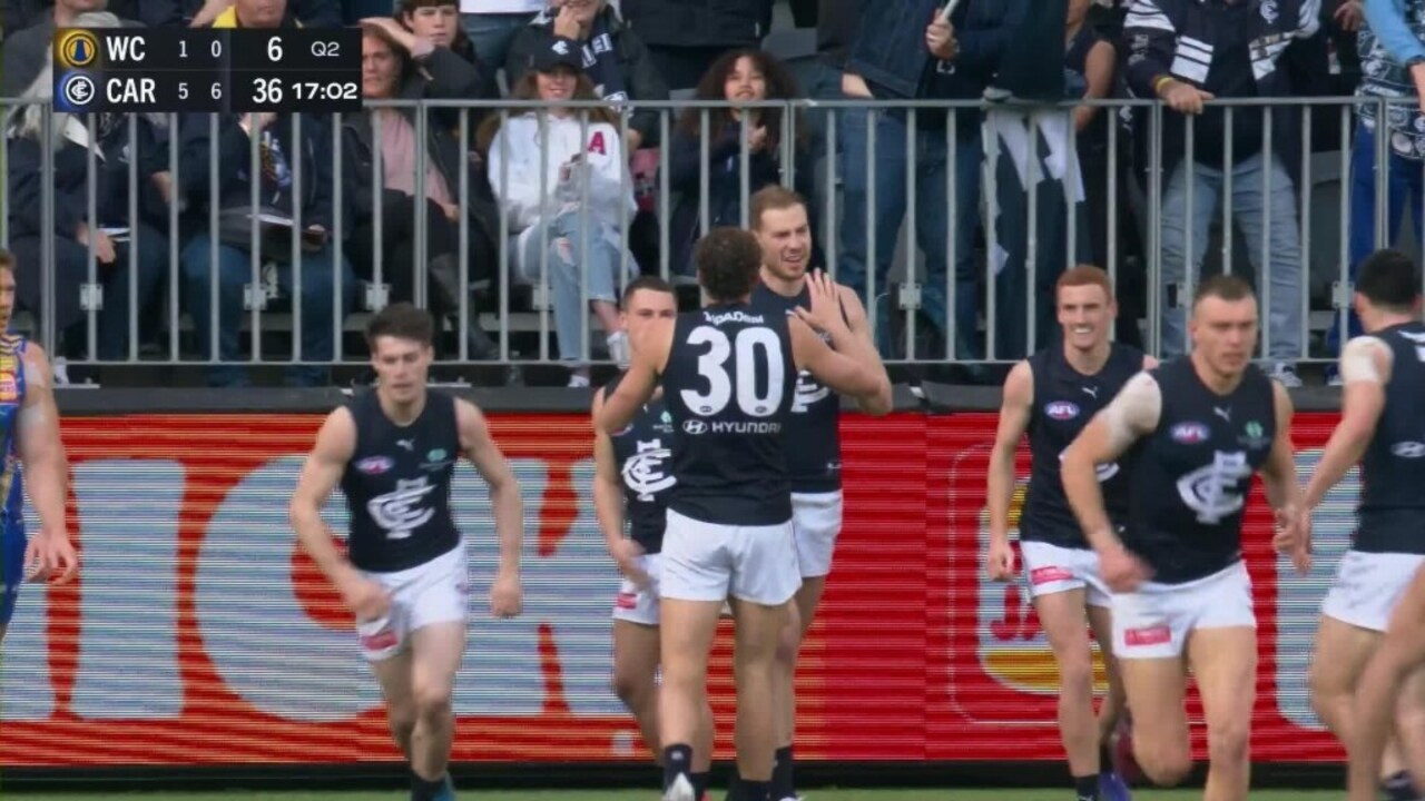 Kennedy etches name in Eagles history with 700th club goal