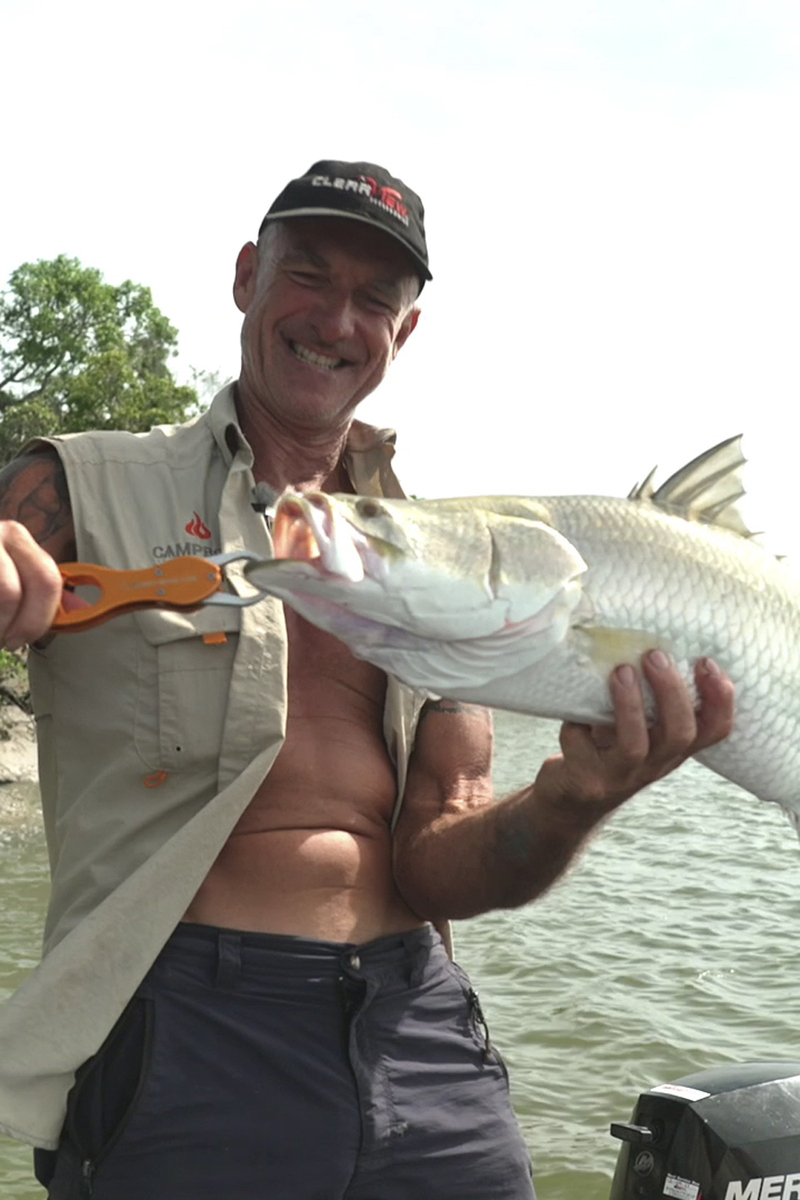 s04e03 | Stuck in Paradise