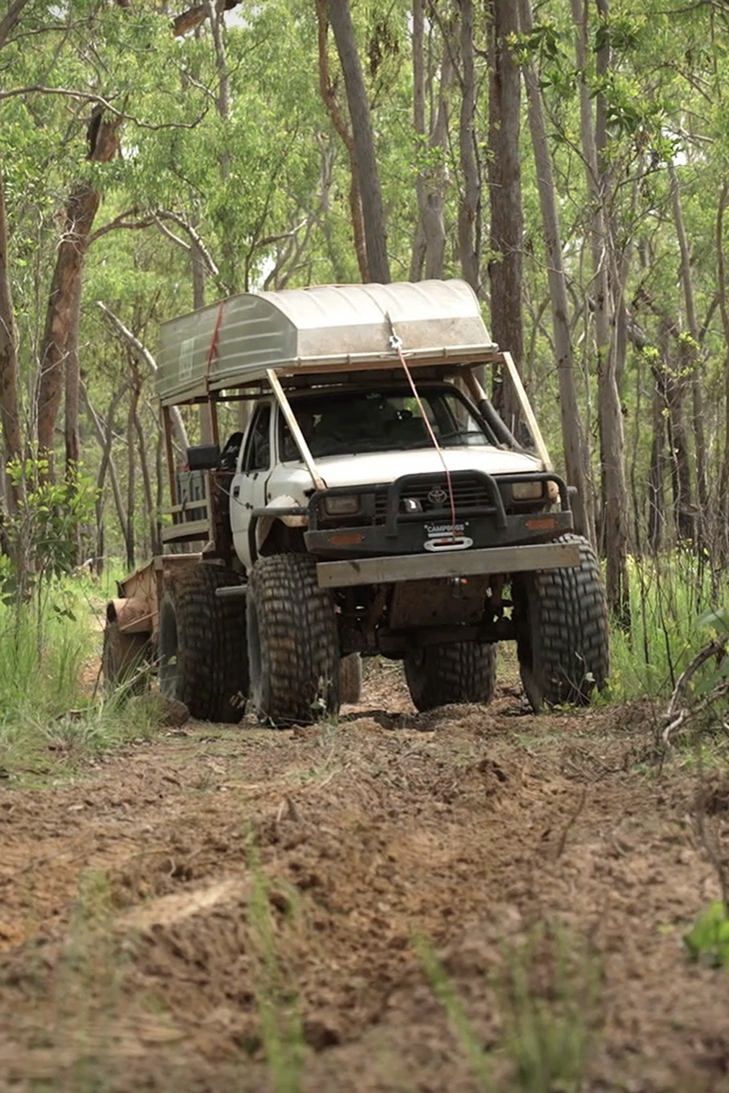 s05e02 | Roughin' it to the Ritz