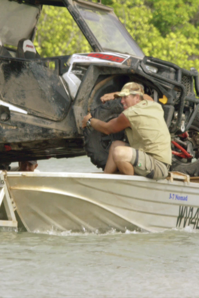 s01e02 | Hunting for the Airacobra