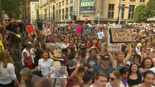 Thousands Chant Sack Scomo In Climate Change Protests In Central Sydney And Melbourne