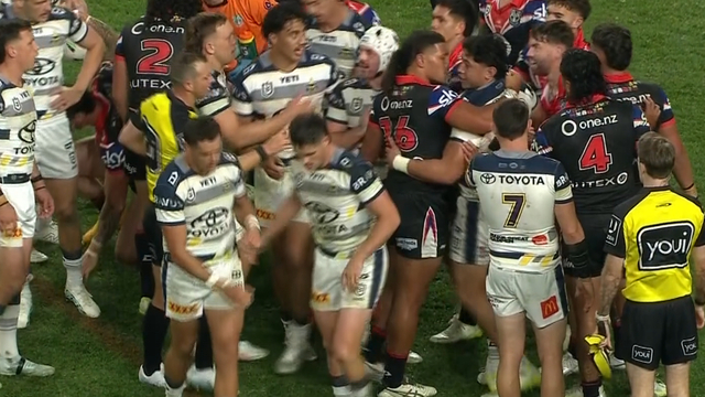 NRL news 2026: Warriors prop Jackson Ford leaves field with pectoral injury vs Cowboys; Jason Taumalolo sin bin, dangerous tackle | Nine.com.au