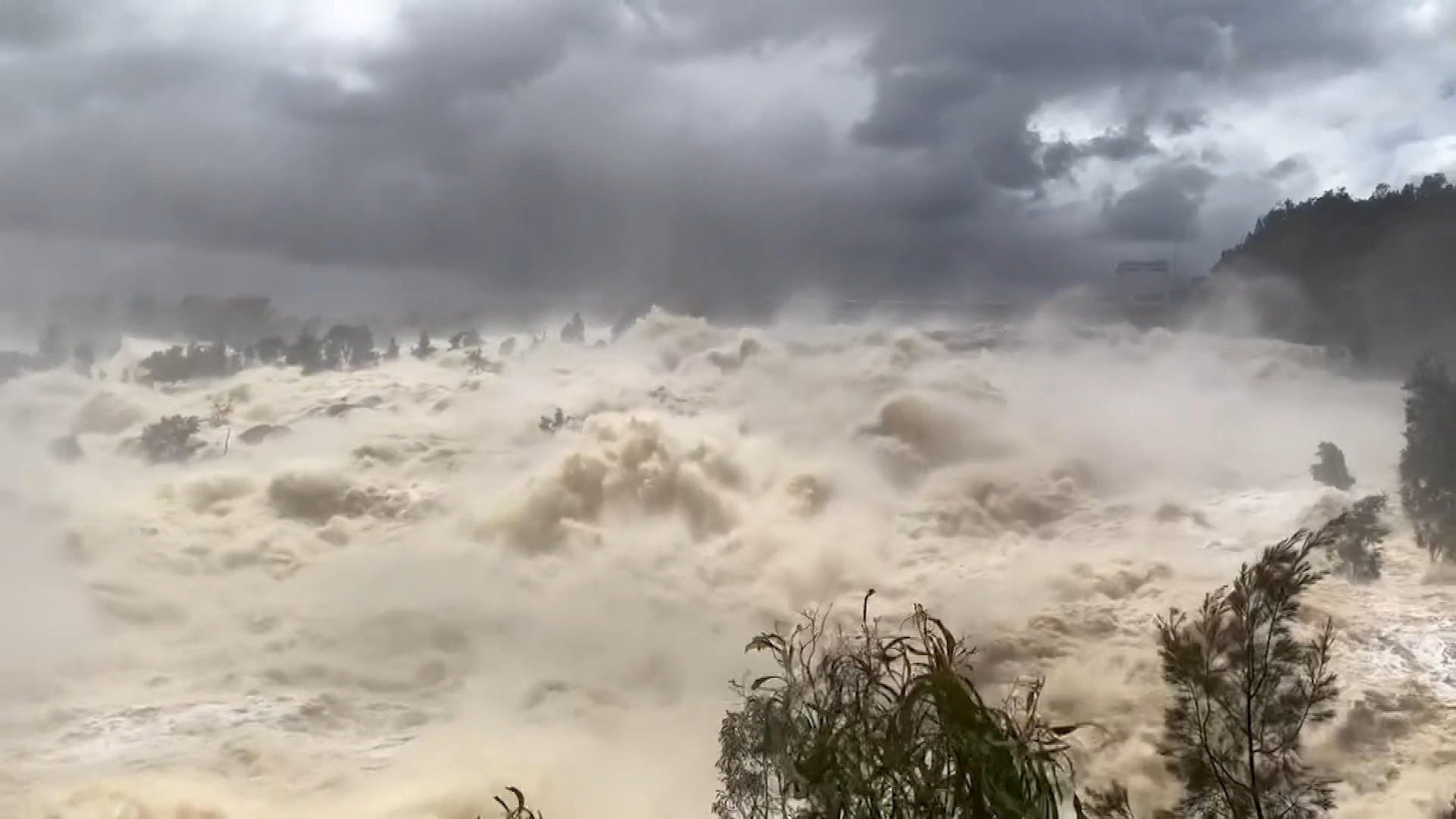 Parts of NSW suffering worst flooding in 70 years