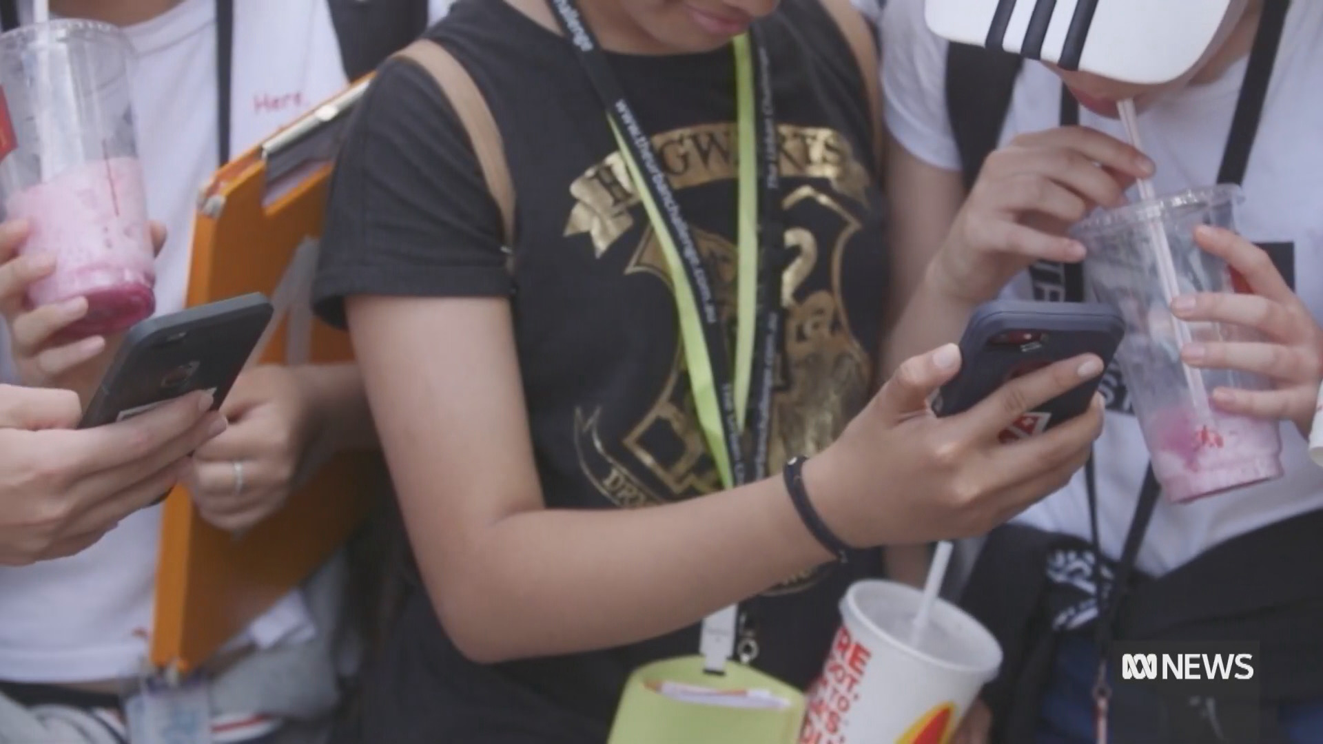 Children in Aus set to be blocked from using social media until they reach  certain age